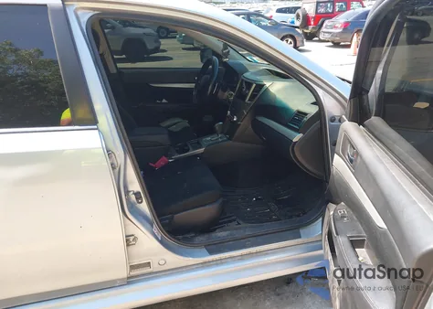 2013 Subaru Legacy 2.5I Premium z USA, uszkodzony, nr VIN 4S3BMBG61D3038652